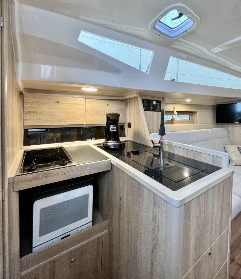 Hausboot Segelyacht Nui Otel Burgtiefe auf Fehmarn Dış mekan fotoğraf