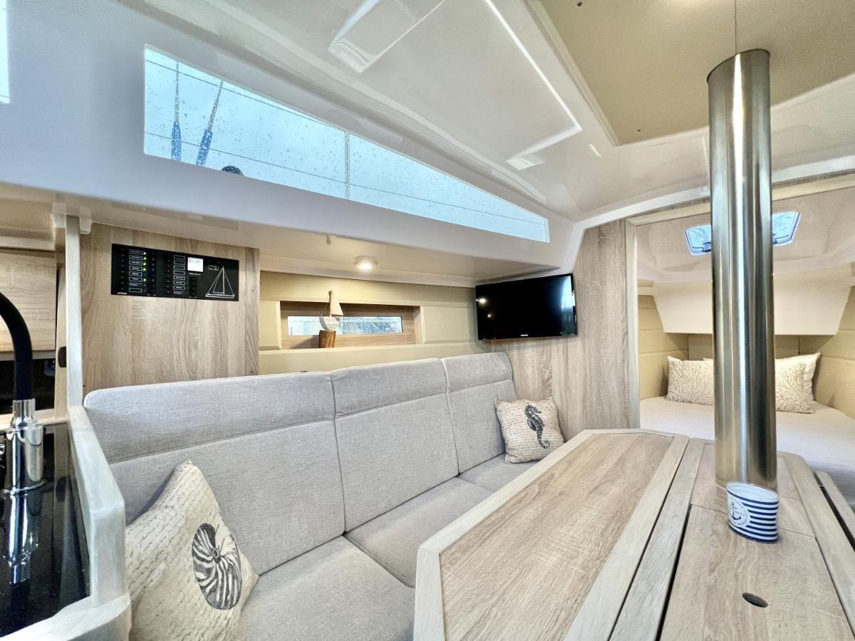 Hausboot Segelyacht Nui Otel Burgtiefe auf Fehmarn Dış mekan fotoğraf