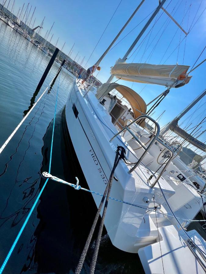 Hausboot Segelyacht Nui Otel Burgtiefe auf Fehmarn Dış mekan fotoğraf