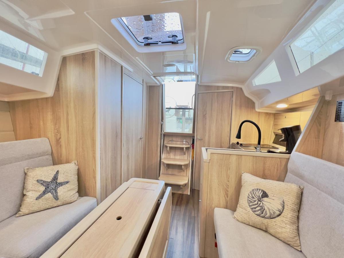Hausboot Segelyacht Nui Otel Burgtiefe auf Fehmarn Dış mekan fotoğraf
